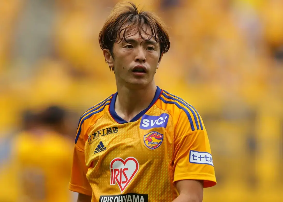 Numazu Signs Veteran Forward Saito Manabu from Vegalta Sendai