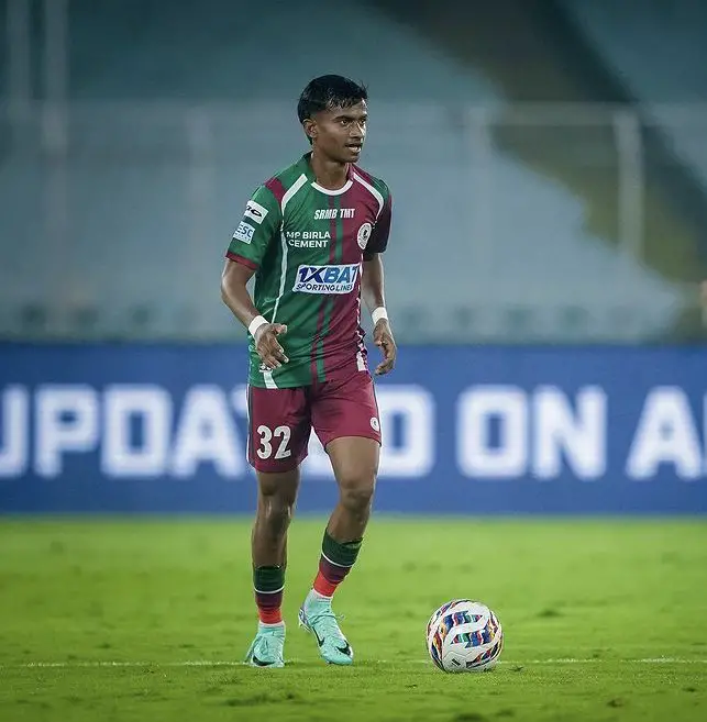 Mohun Bagan’s Surge Narrows Gap, Kerala Blasters Face Setbacks